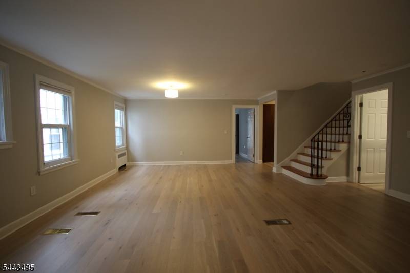 22 Sunset Dr, Millburn Twp., NJ 07041