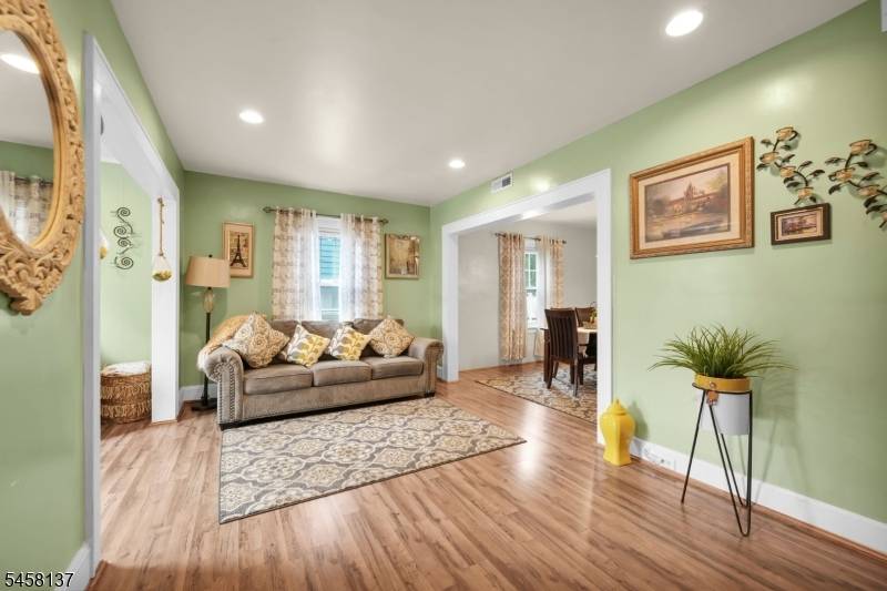 270 Crann St, Hillside Twp., NJ 07205