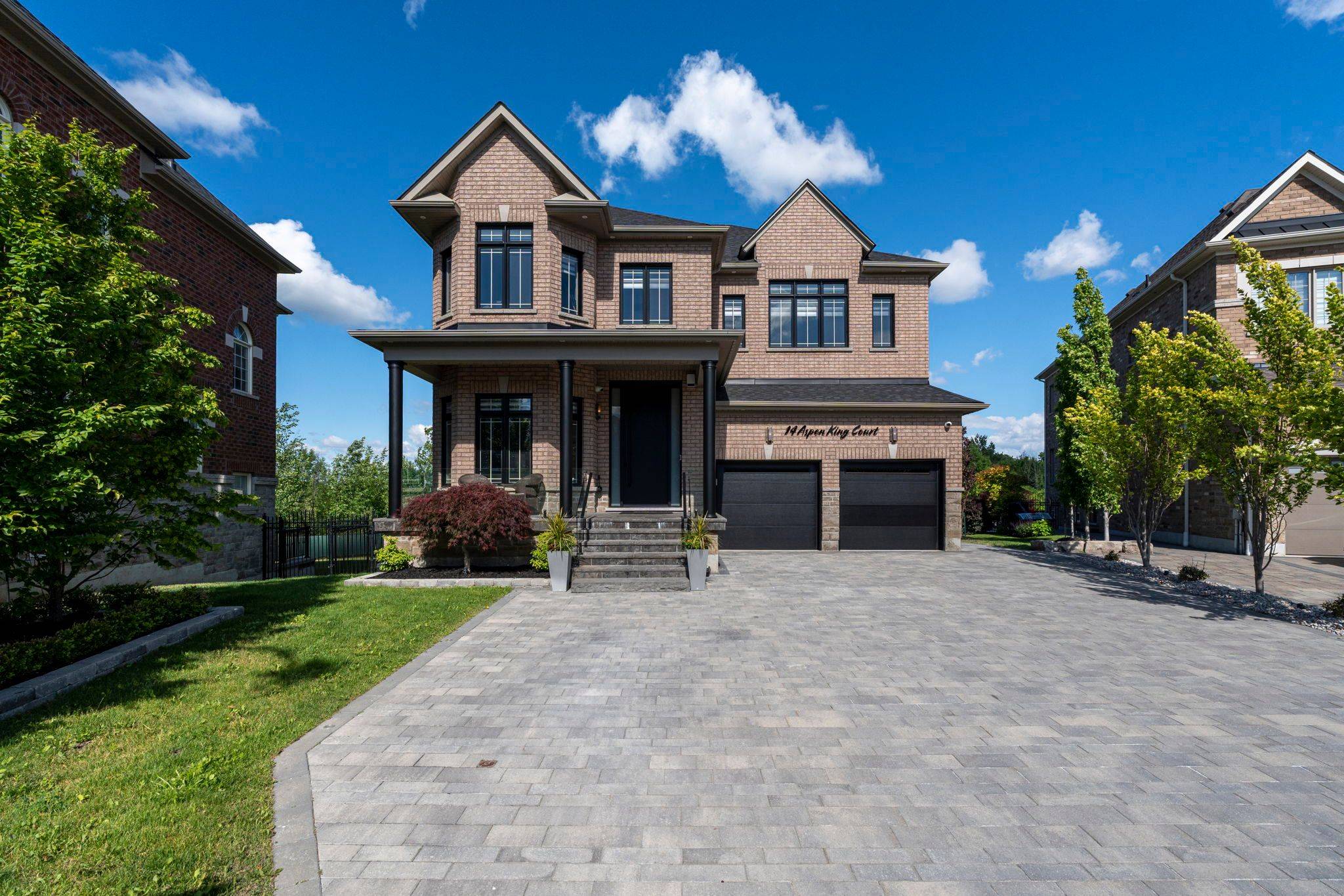 14 Aspen King CT, King, ON L7B 0A1