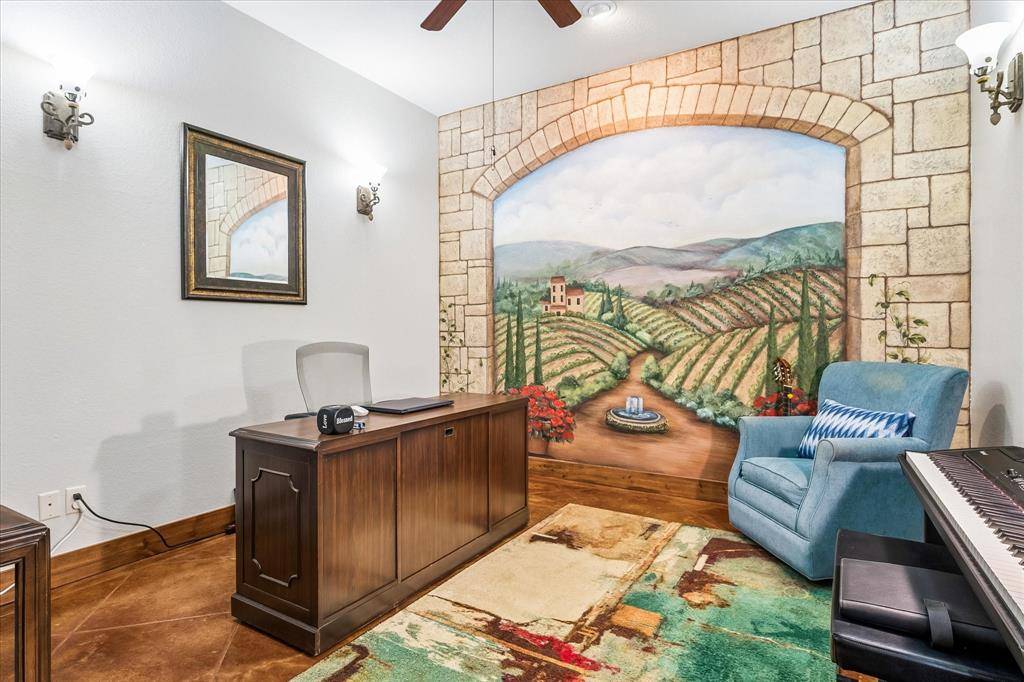 5009 Pequeno Court, De Cordova, TX 76049