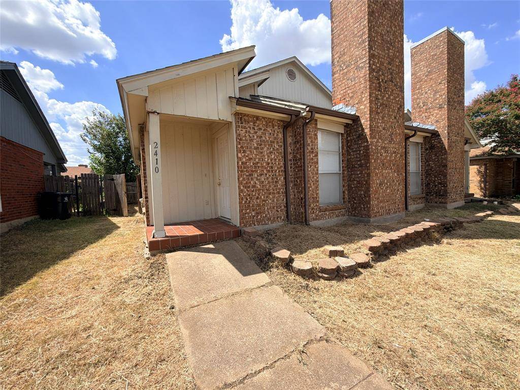2410 Summer Place Drive, Arlington, TX 76014