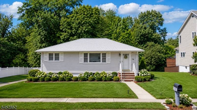 74 Farmingdale Rd, Wayne Twp., NJ 07470