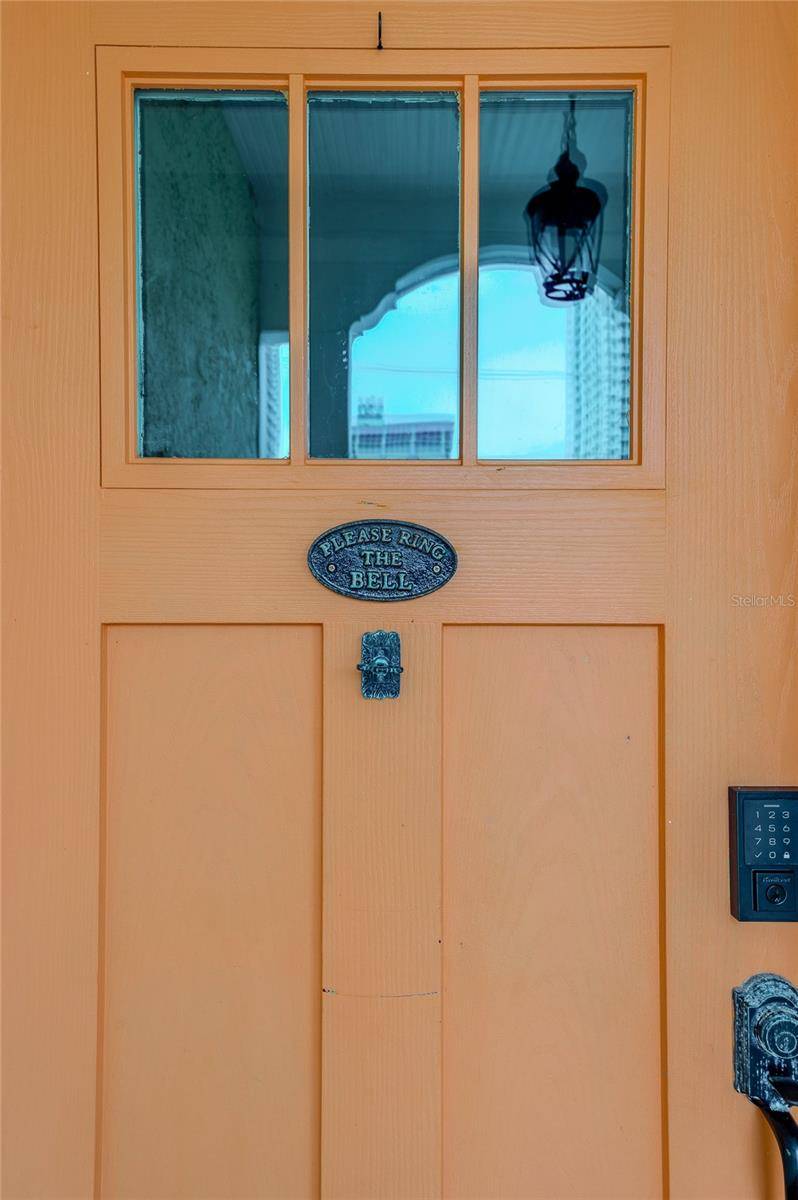 417 N GRANDVIEW AVE, Daytona Beach, FL 32118