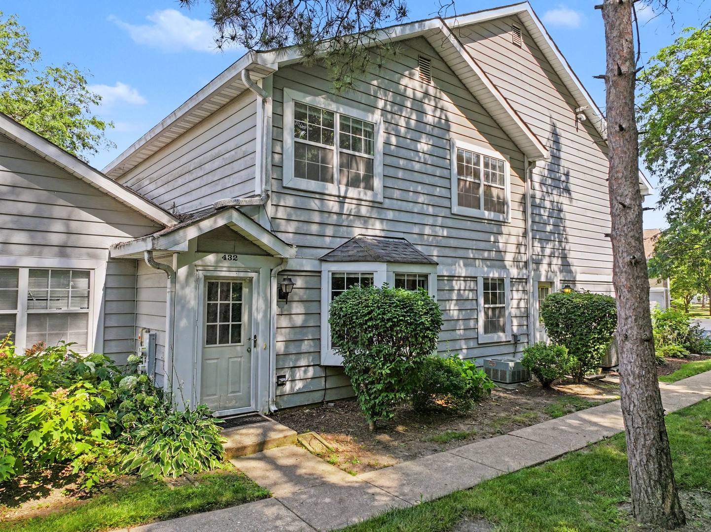 432 N Lake Shore DR, Palatine, IL 60067