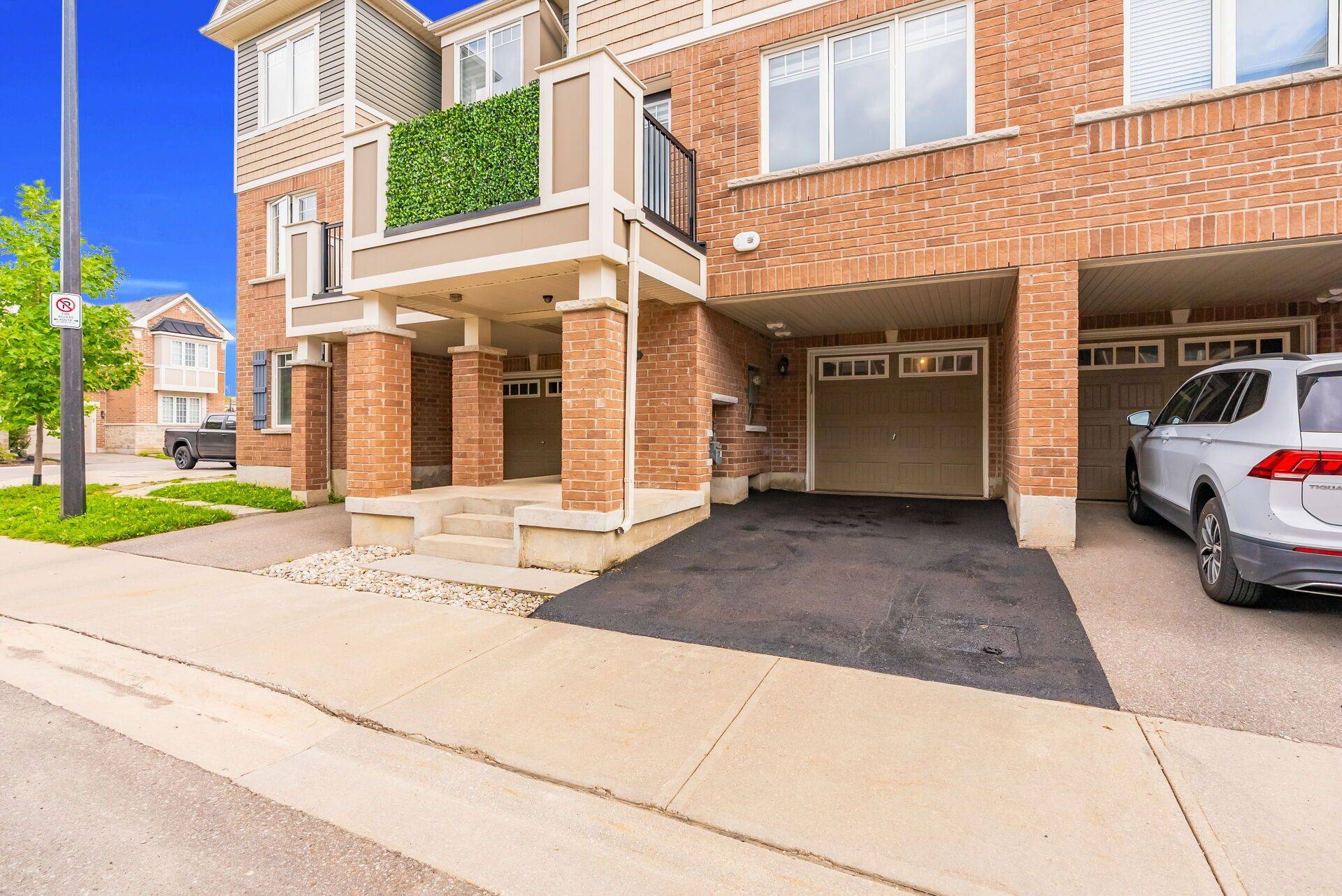 1000 Asleton BLVD #87, Milton, ON L9T 9L5