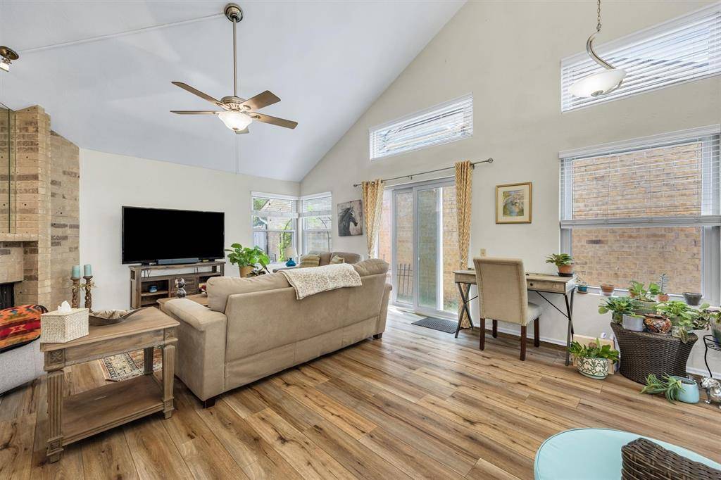 4246 Rosser Square, Dallas, TX 75244