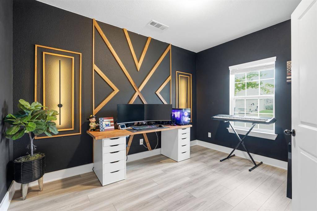 3905 Bluestem Boulevard, Denton, TX 76226