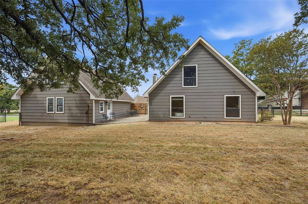 103 Pontiac Drive, Gainesville, TX 76240