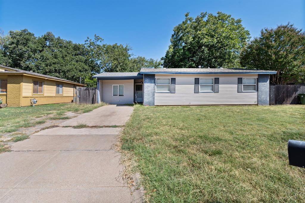 756 Thomas Avenue, Hurst, TX 76053