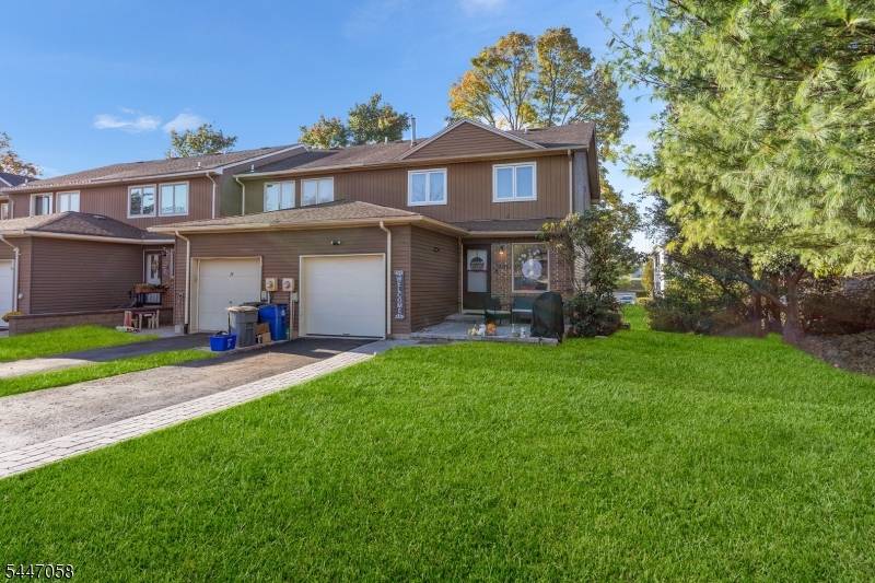 21 Sherwood Ct, Raritan Twp., NJ 08822
