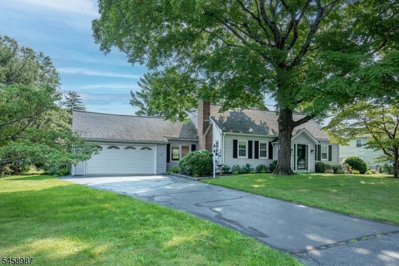25 Fairview Dr, Bernards Twp., NJ 07920