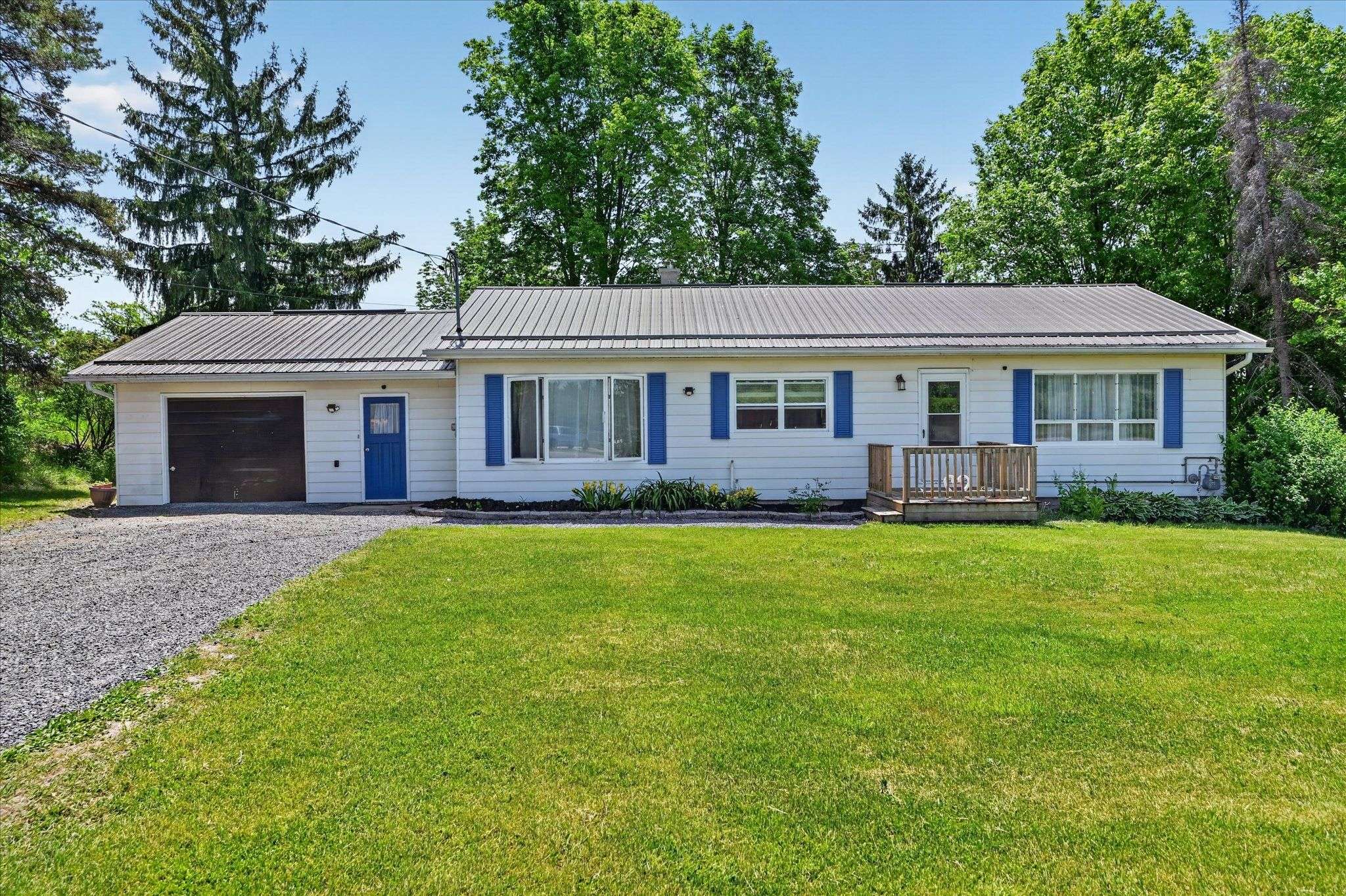 323 St Lawrence ST W, Centre Hastings, ON K0K 2K0