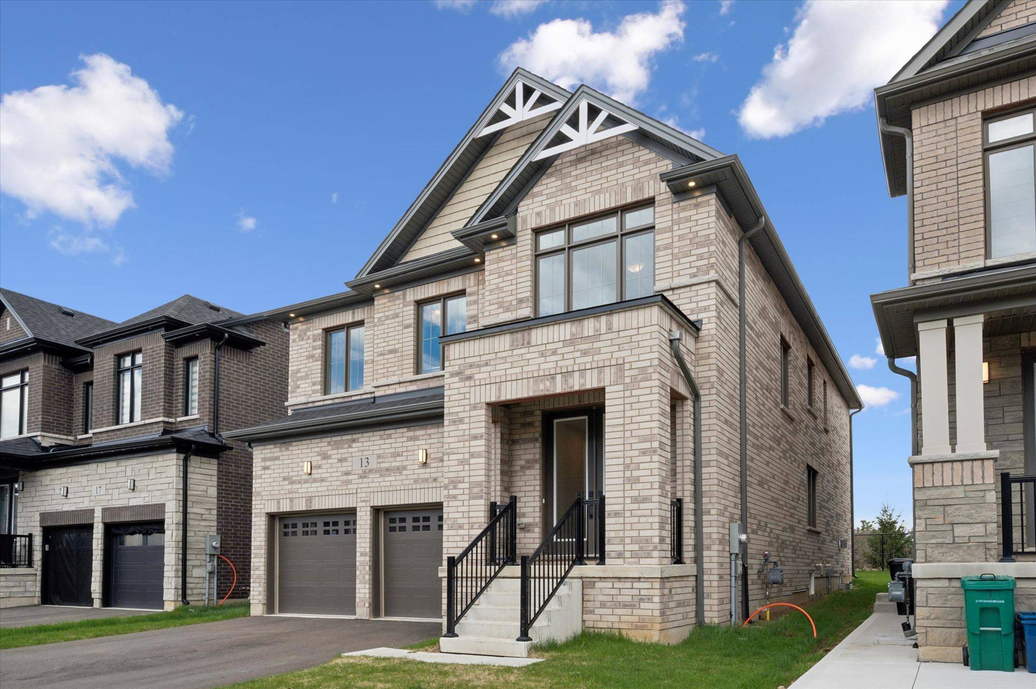 13 Mary Watson ST, North Dumfries, ON N0B 1E0