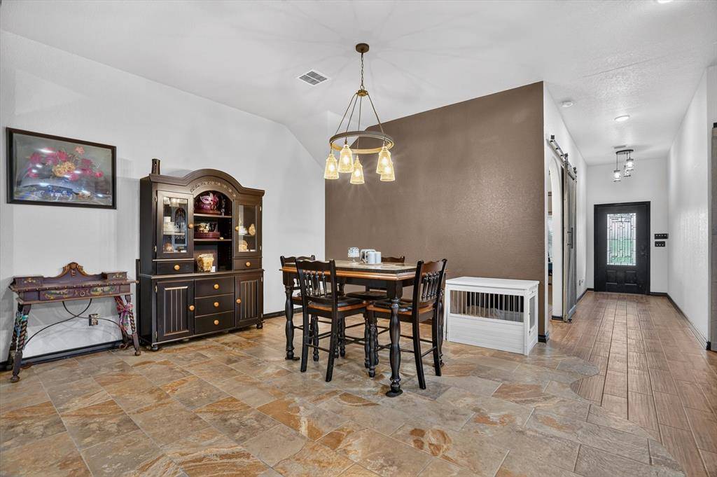 1017 County Road 3555, Paradise, TX 76073
