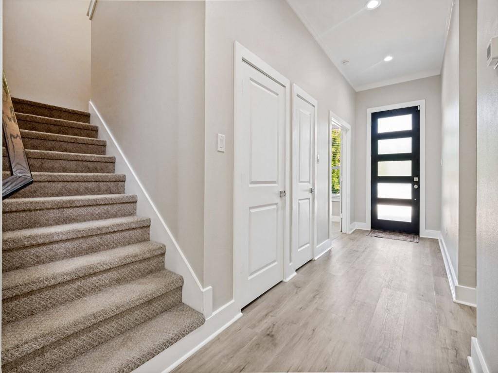 1114 E Woodin Boulevard, Dallas, TX 75216