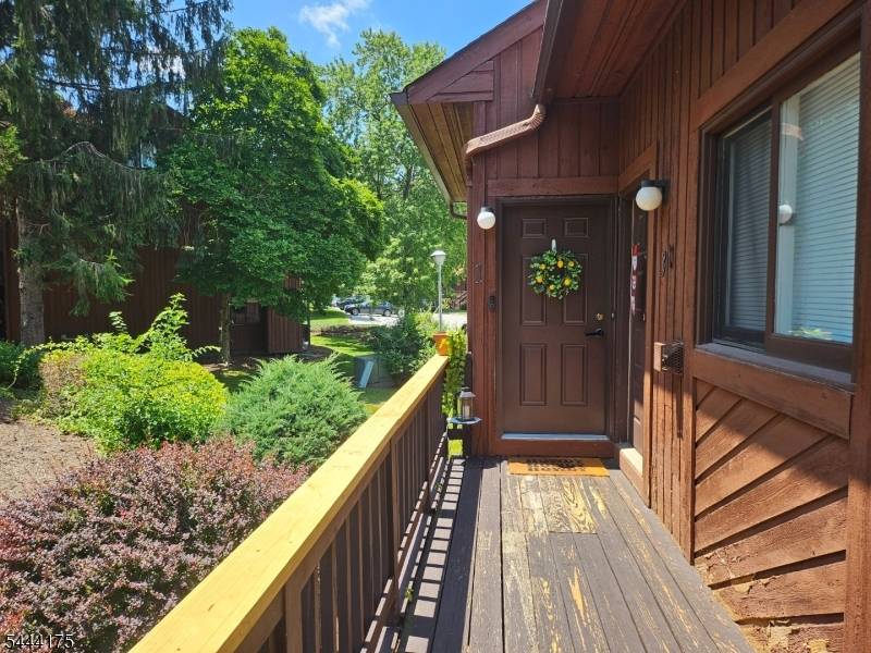5 Sugar Loaf Ct #1, Vernon Twp., NJ 07462
