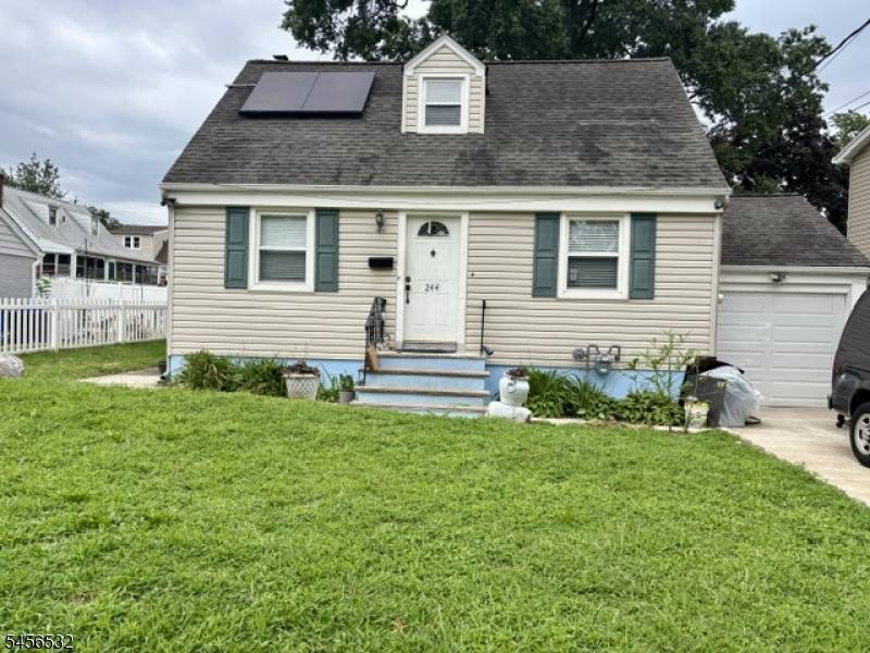 244 Palsa Ave, Elmwood Park Boro, NJ 07407