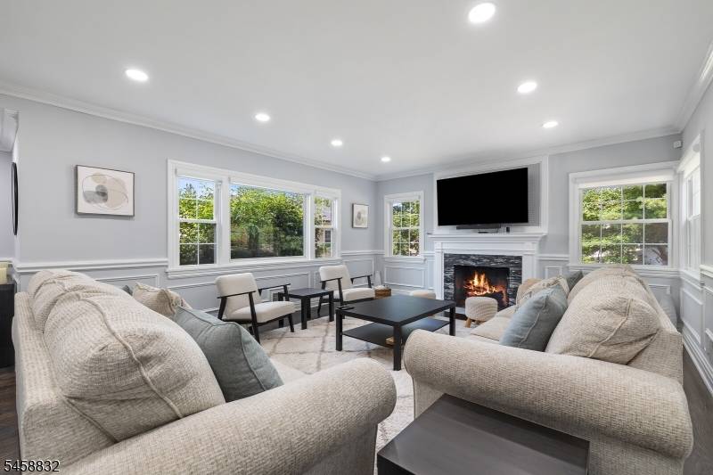 330 Springfield Ave, Westfield Town, NJ 07090