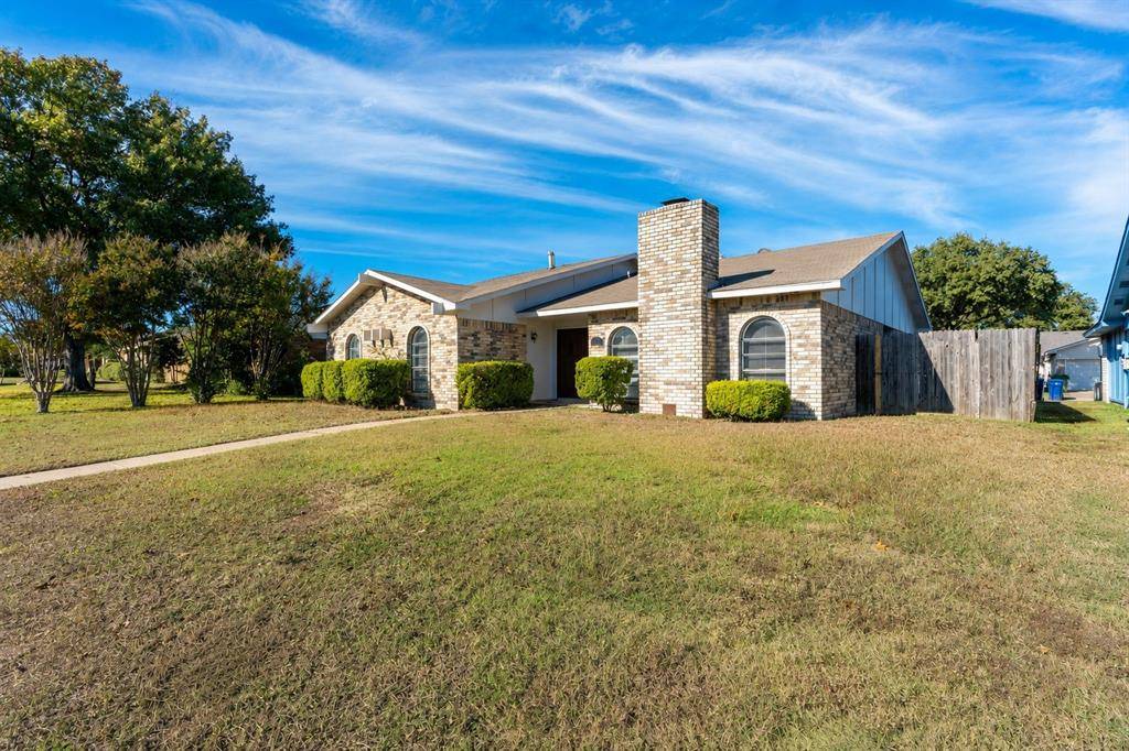 2913 Landershire Lane, Garland, TX 75044
