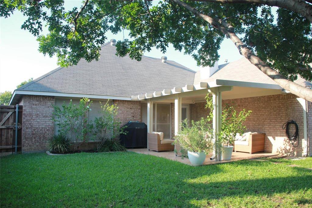 1005 Calgary Court, Lewisville, TX 75077