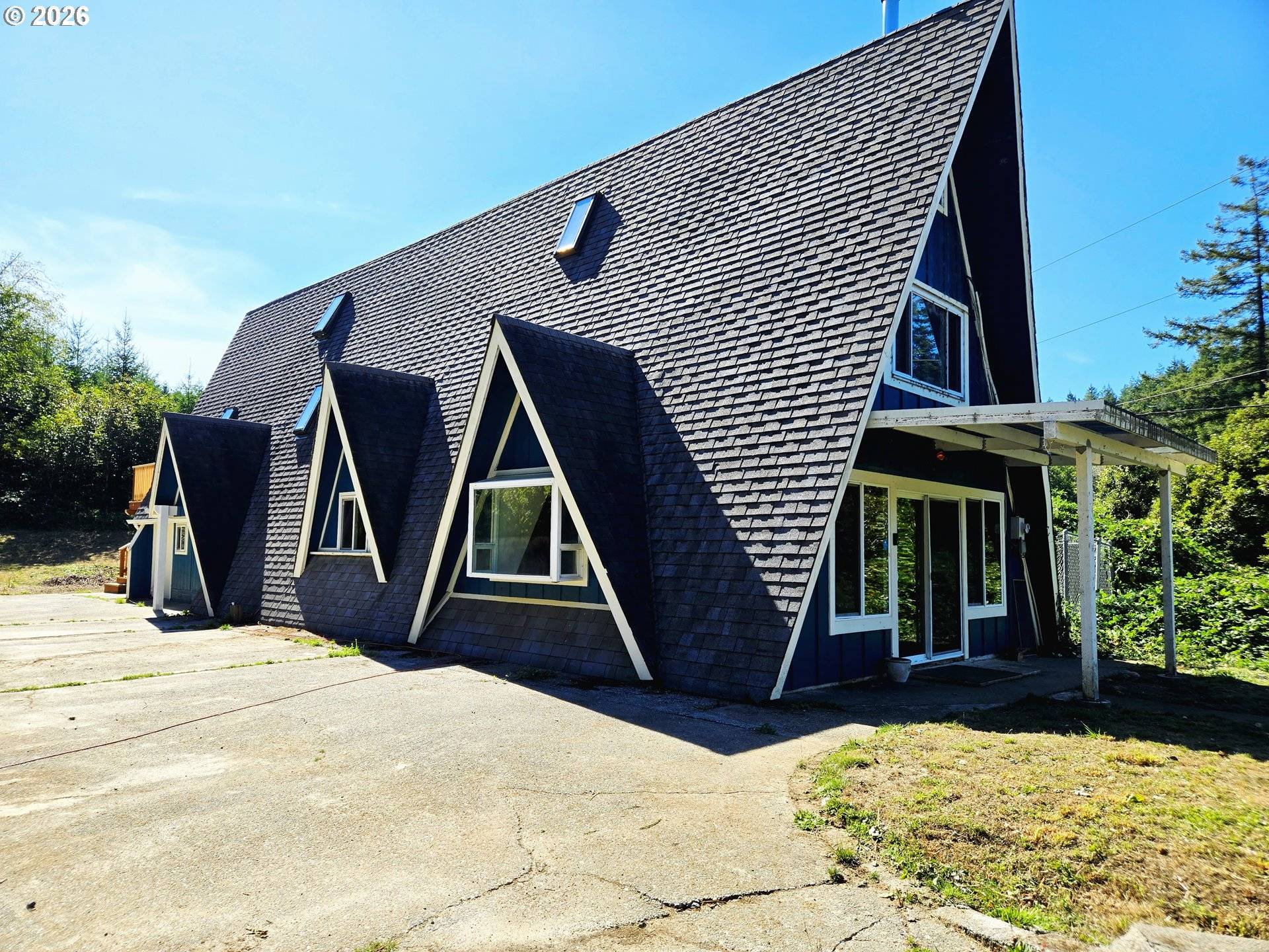 17735 CARPENTERVILLE RD, Brookings, OR 97415