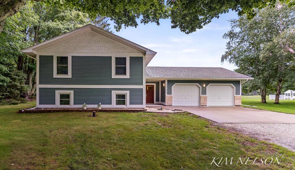 5280 Scenic DR, Fruitland Twp, MI 49461
