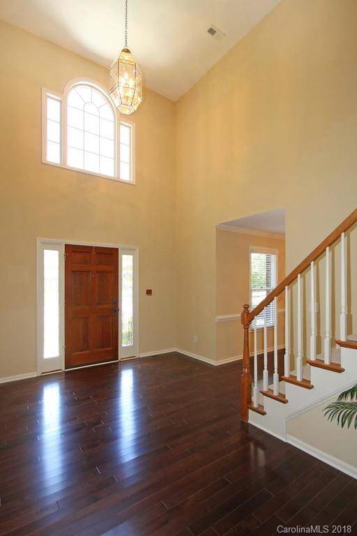 7948 Ravenwood LN, Denver, NC 28164