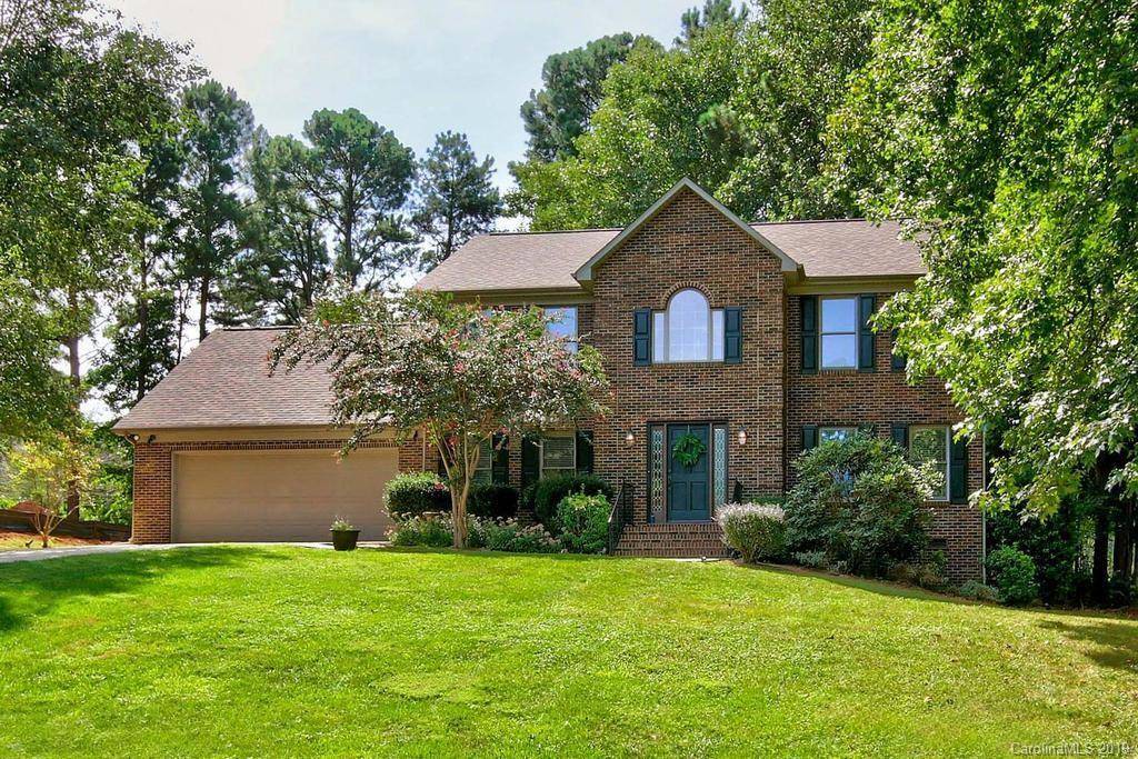 7948 Ravenwood LN, Denver, NC 28164