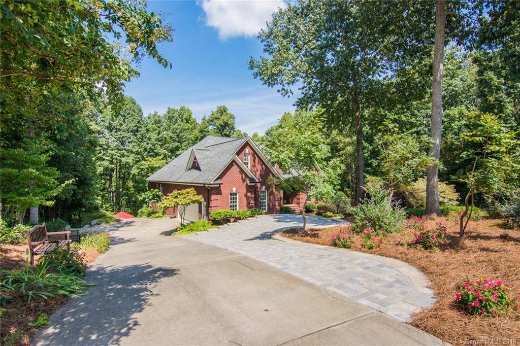 11768 Hidden Forest LN, Davidson, NC 28036