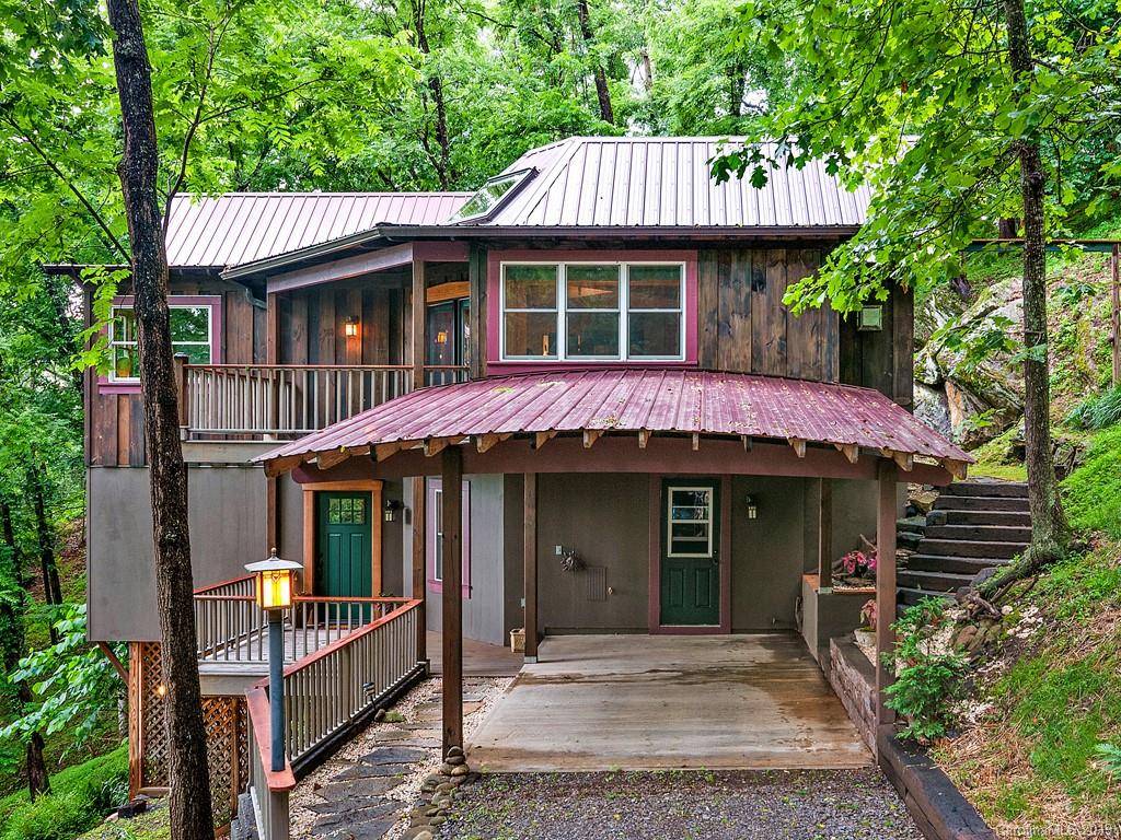 145 Hiaway TRL, Clyde, NC 28721