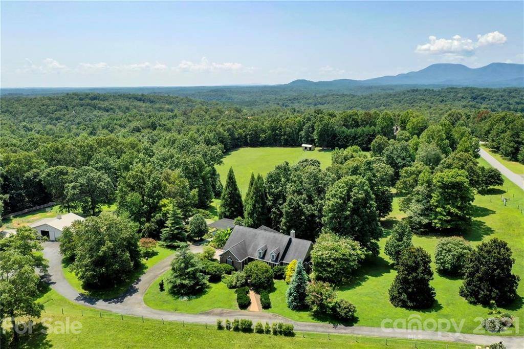 303 Hamilton DR, Columbus, NC 28722