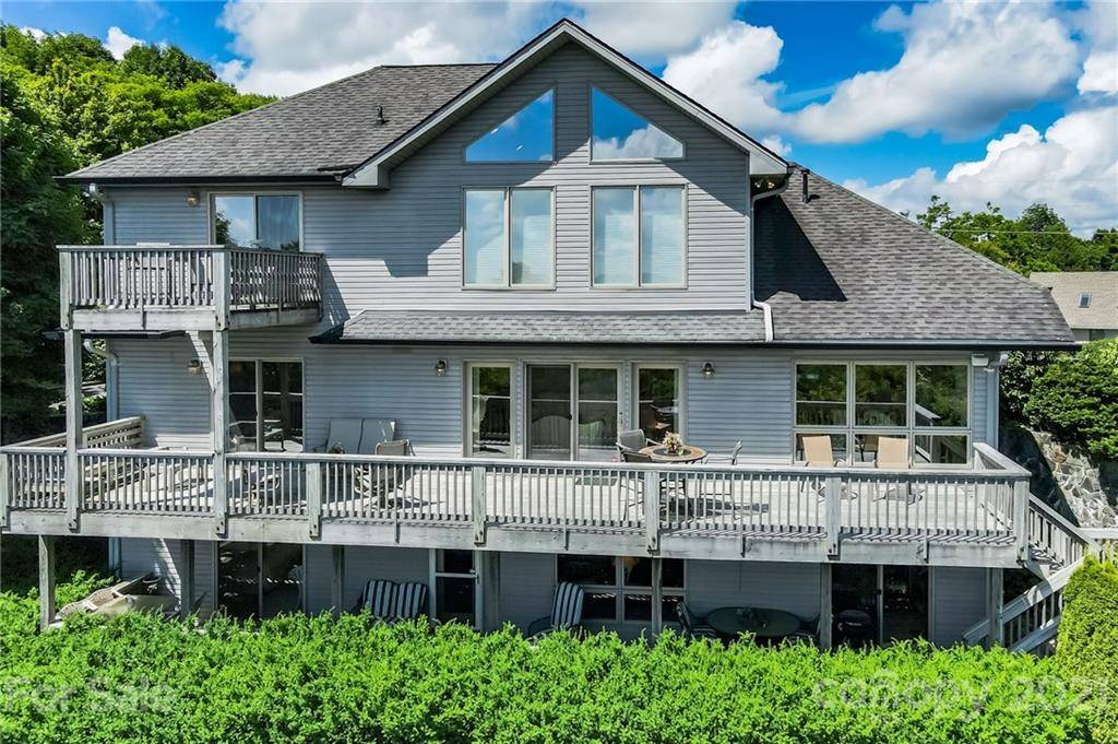 427 Rambling RD, Blowing Rock, NC 28605