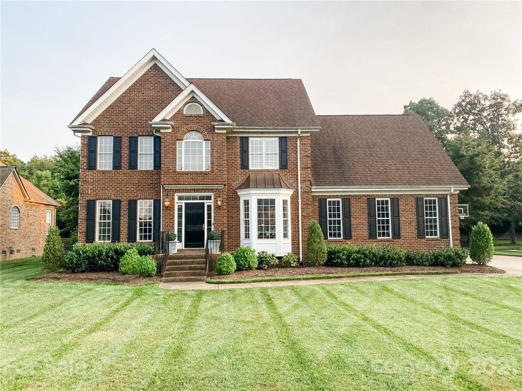 2128 Flagstick DR, Matthews, NC 28104