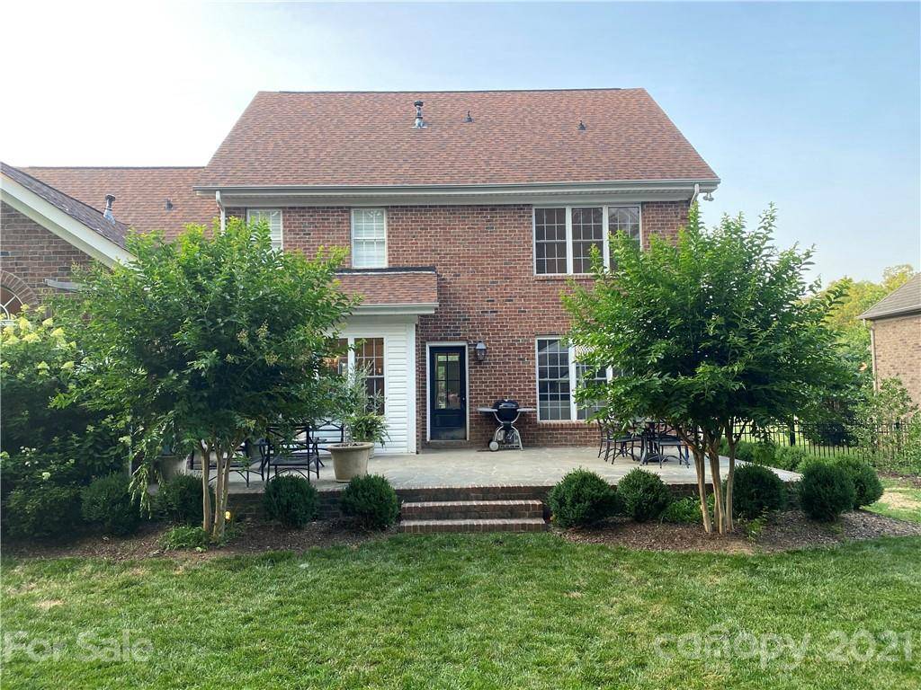 2128 Flagstick DR, Matthews, NC 28104