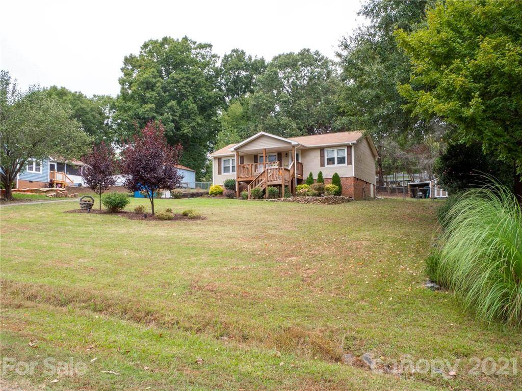 3729 Wonderland DR, Matthews, NC 28104