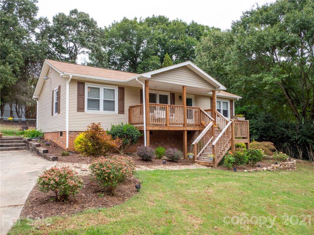 3729 Wonderland DR, Matthews, NC 28104