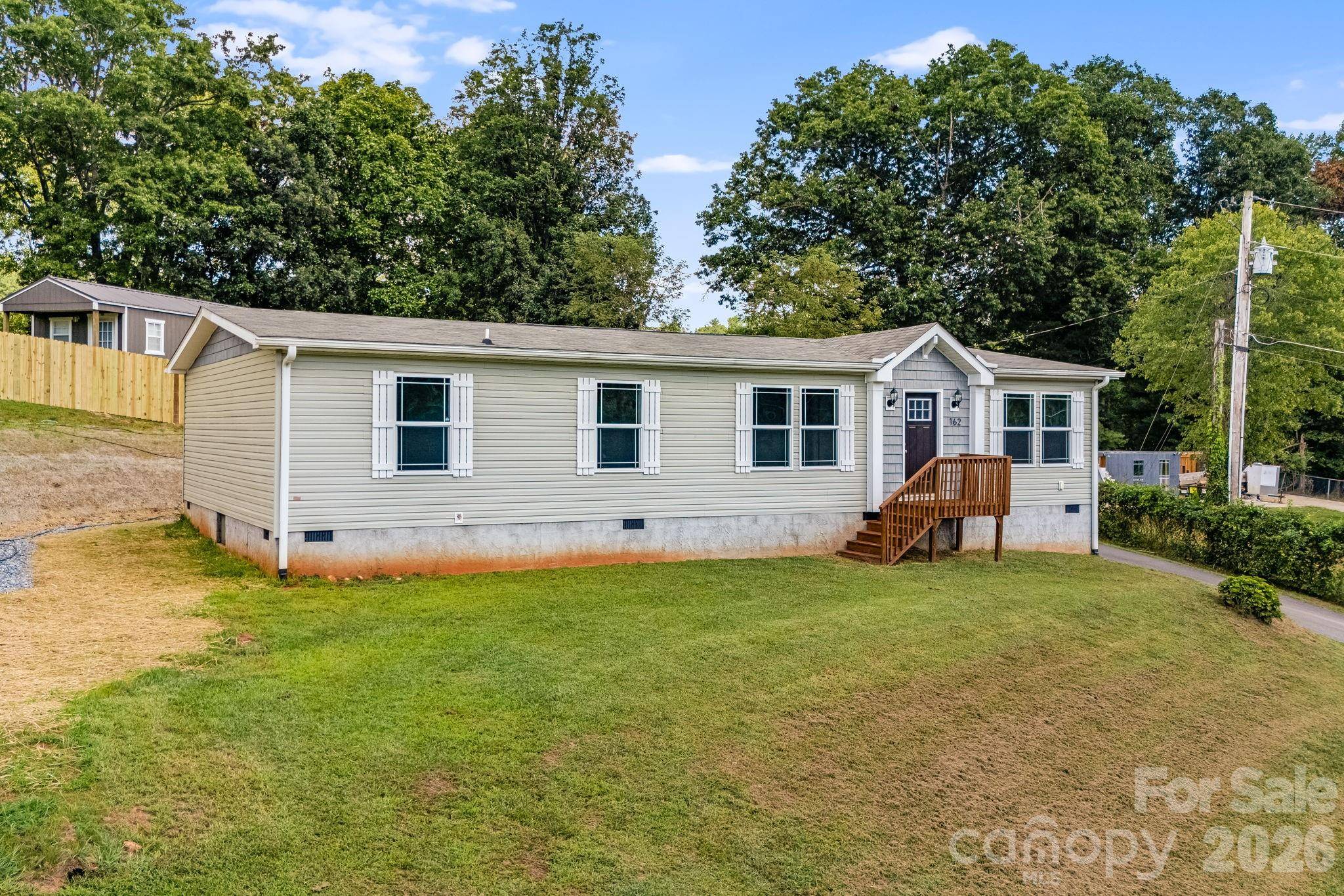 162 Phillips Valley RD, Mars Hill, NC 28754