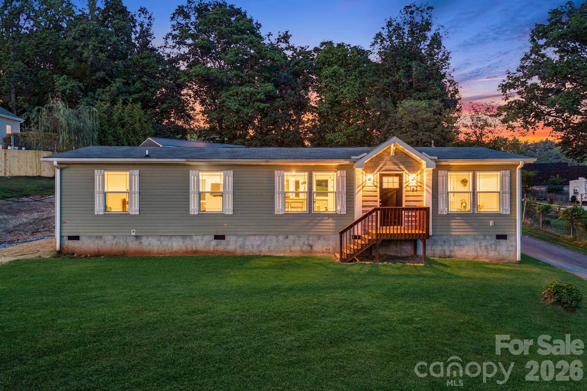 162 Phillips Valley RD, Mars Hill, NC 28754