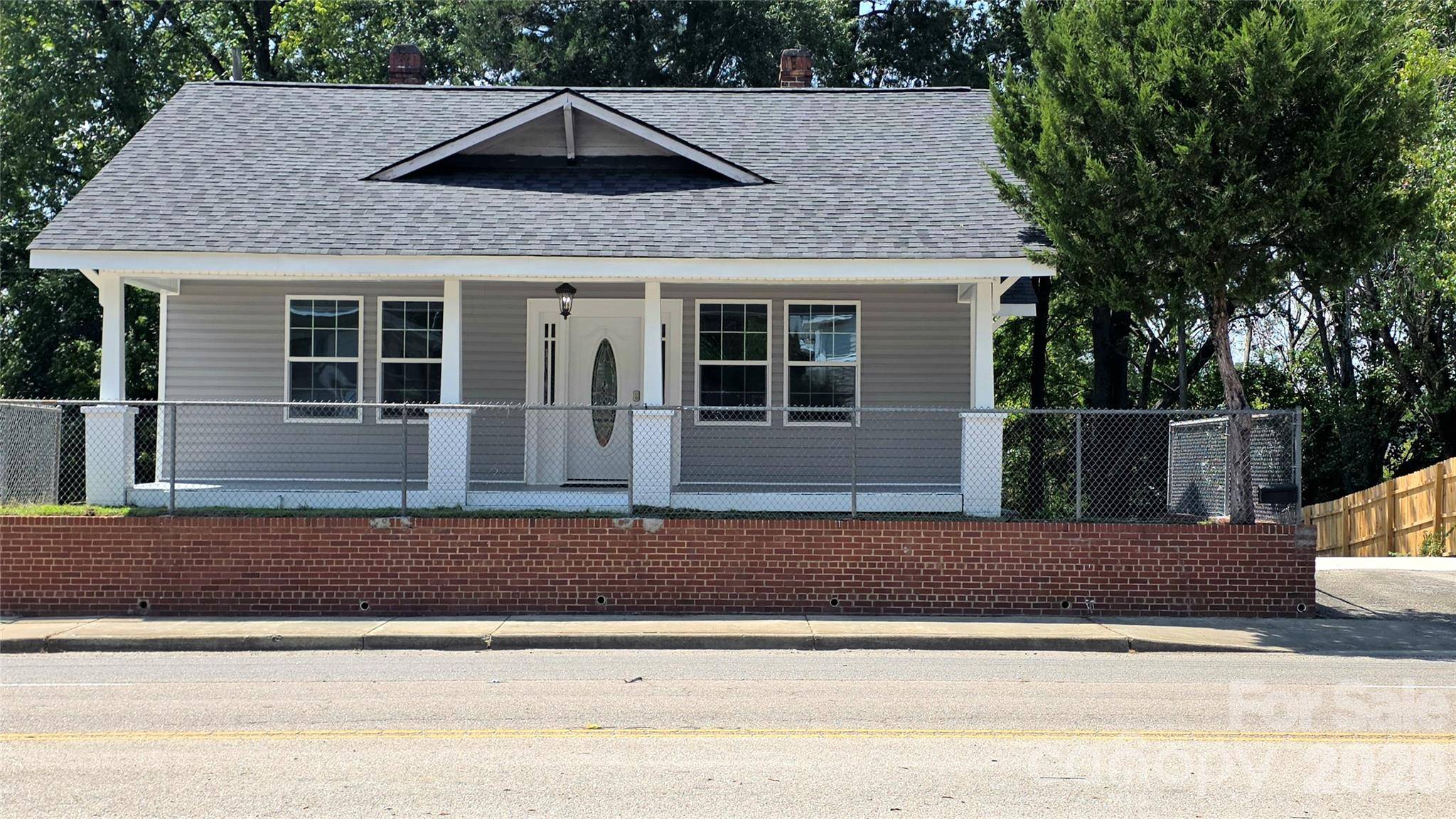 406 S Market ST, Lancaster, SC 29720