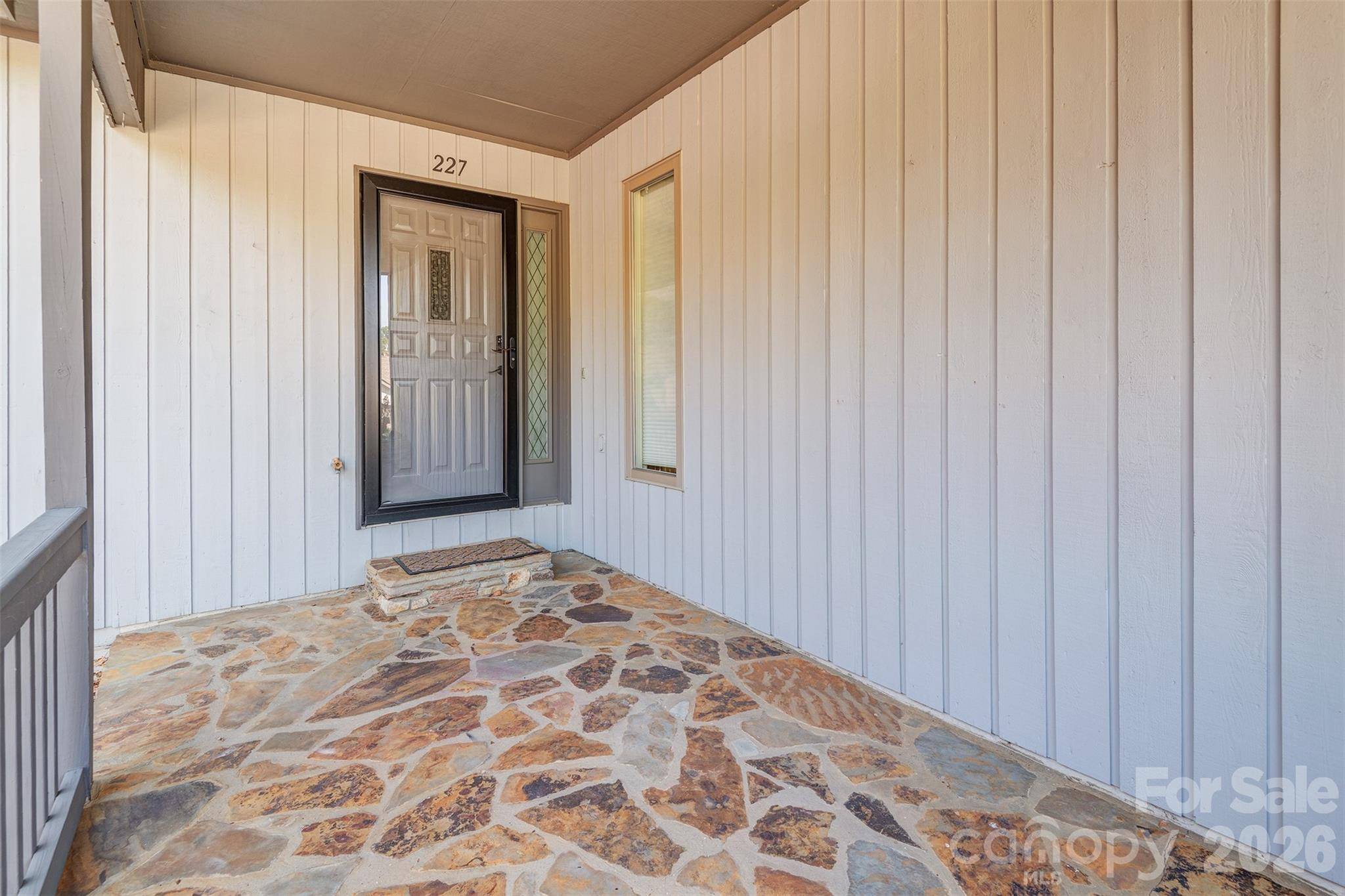 227 Kyfields RD, Weaverville, NC 28787