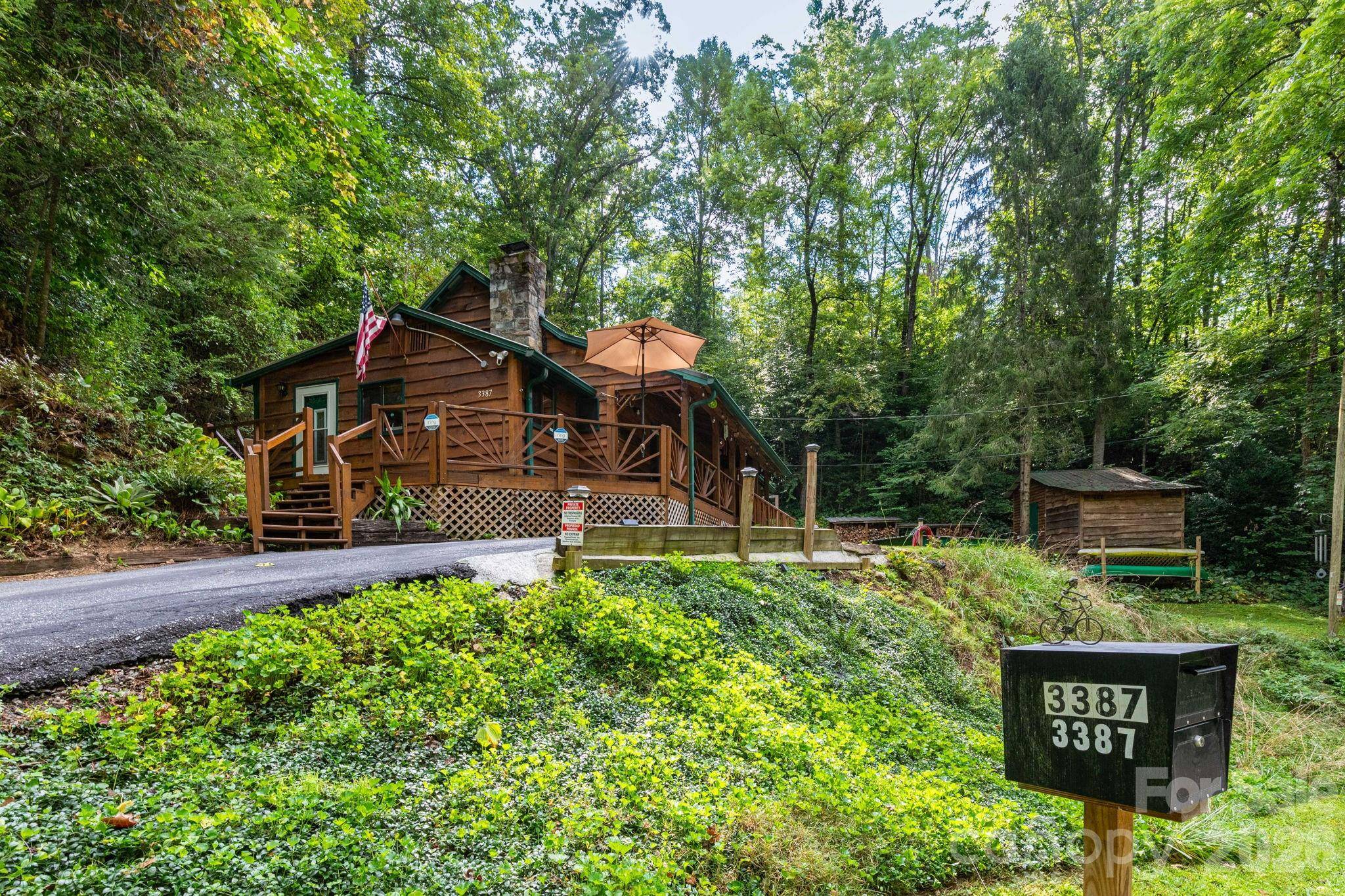 3387 Union Hill RD, Whittier, NC 28789