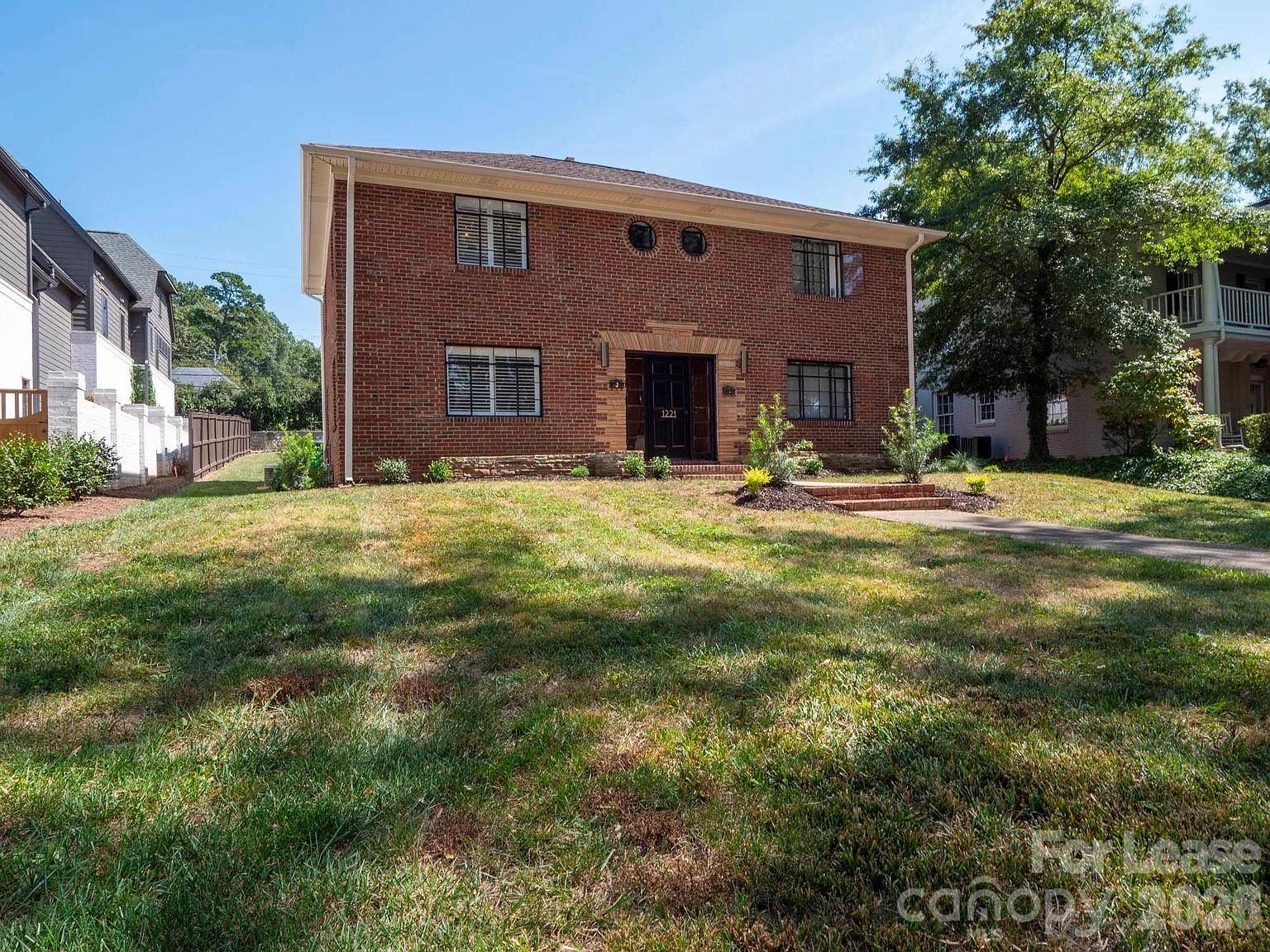 1221 S Kings DR #1, Charlotte, NC 28207