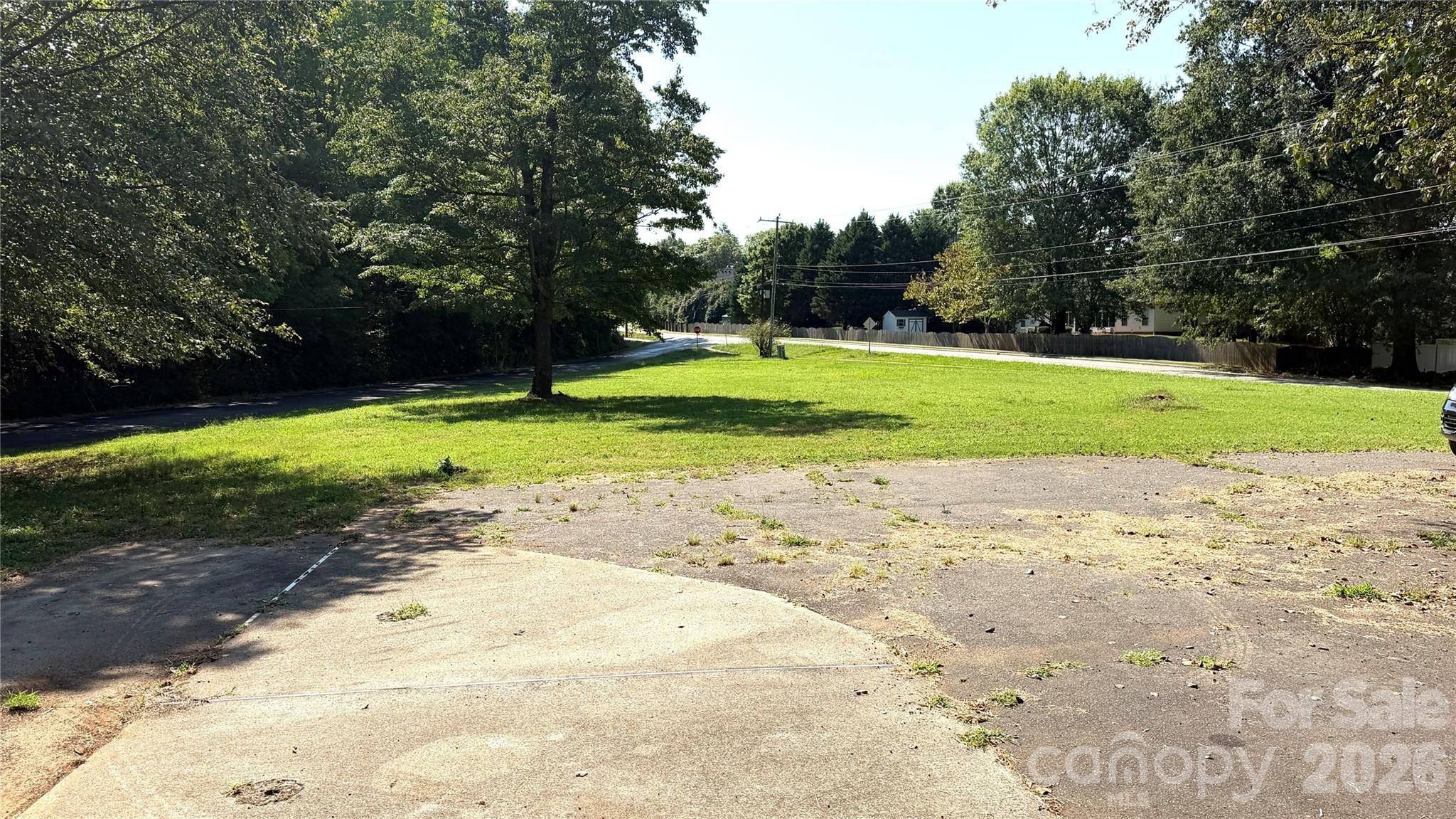 1515 Pleasant Plains RD, Matthews, NC 28105