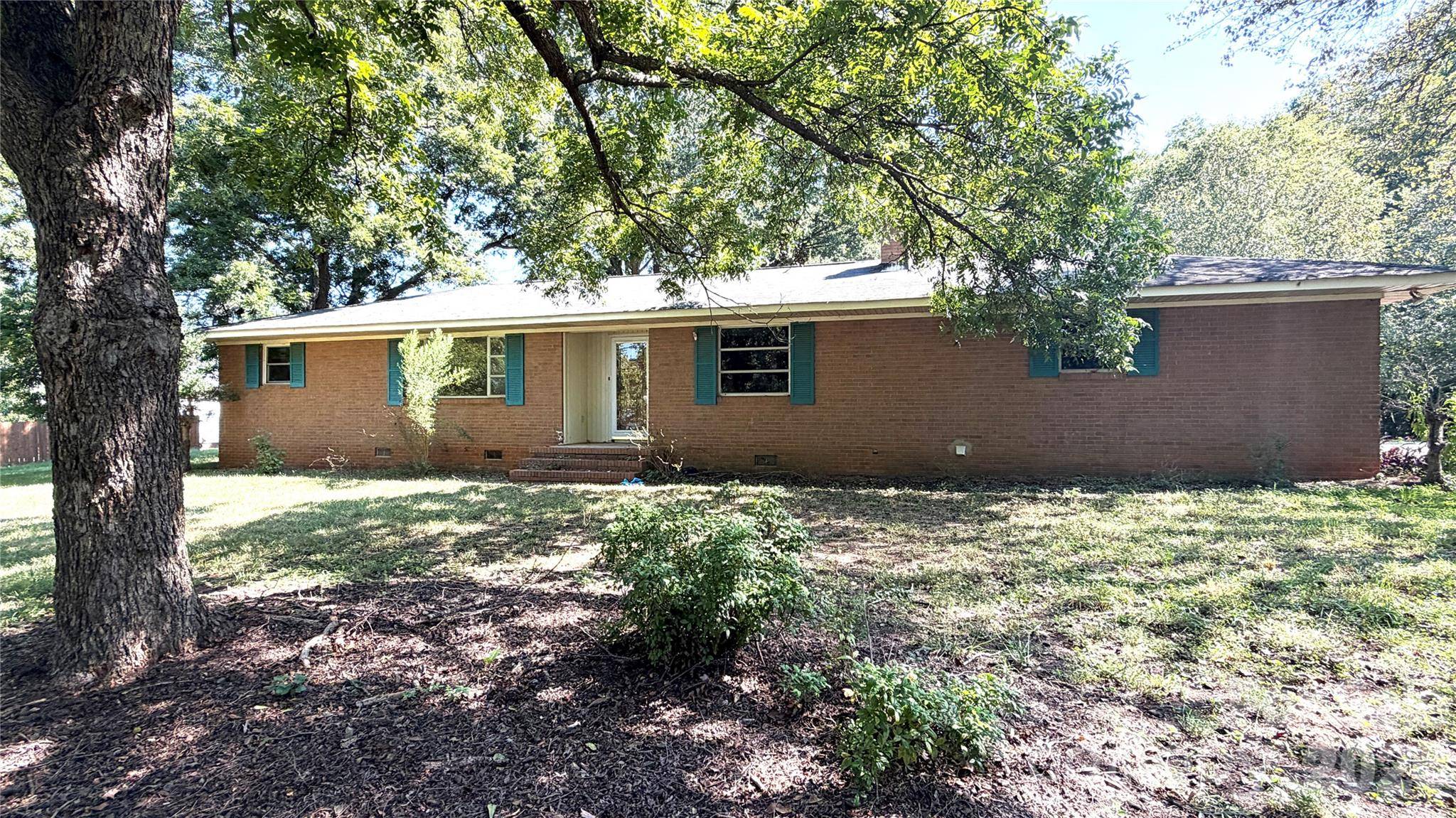 1515 Pleasant Plains RD, Matthews, NC 28105