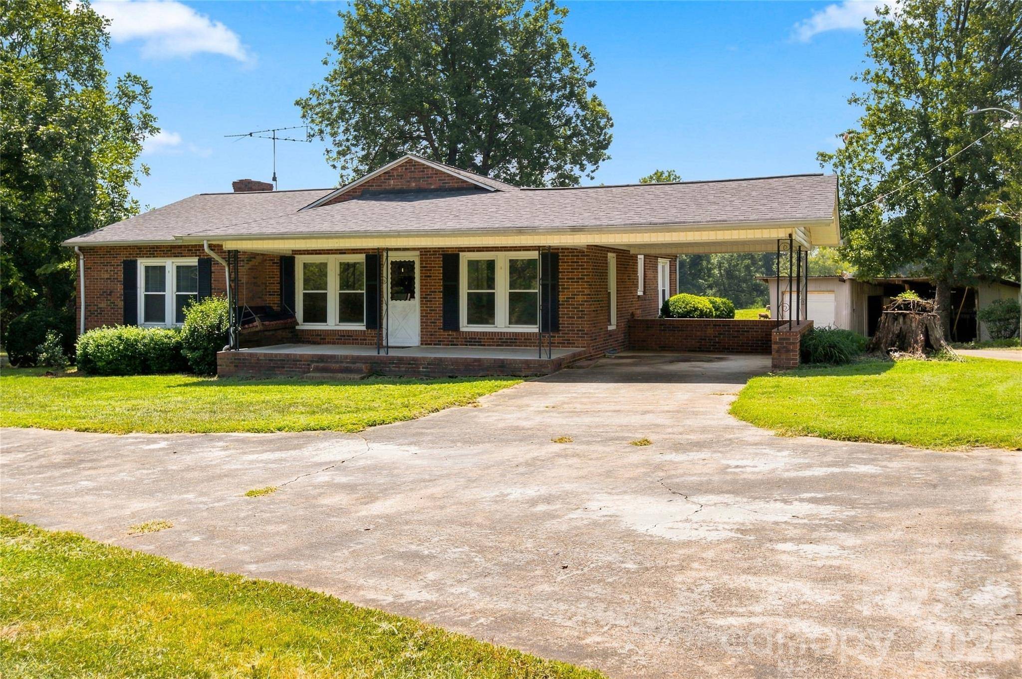 421 Elam RD, Lawndale, NC 28090