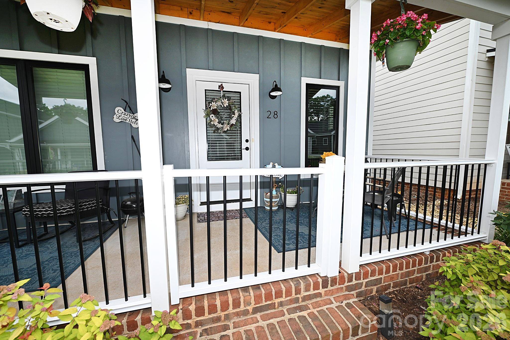 28 Cottage CT, Granite Falls, NC 28630