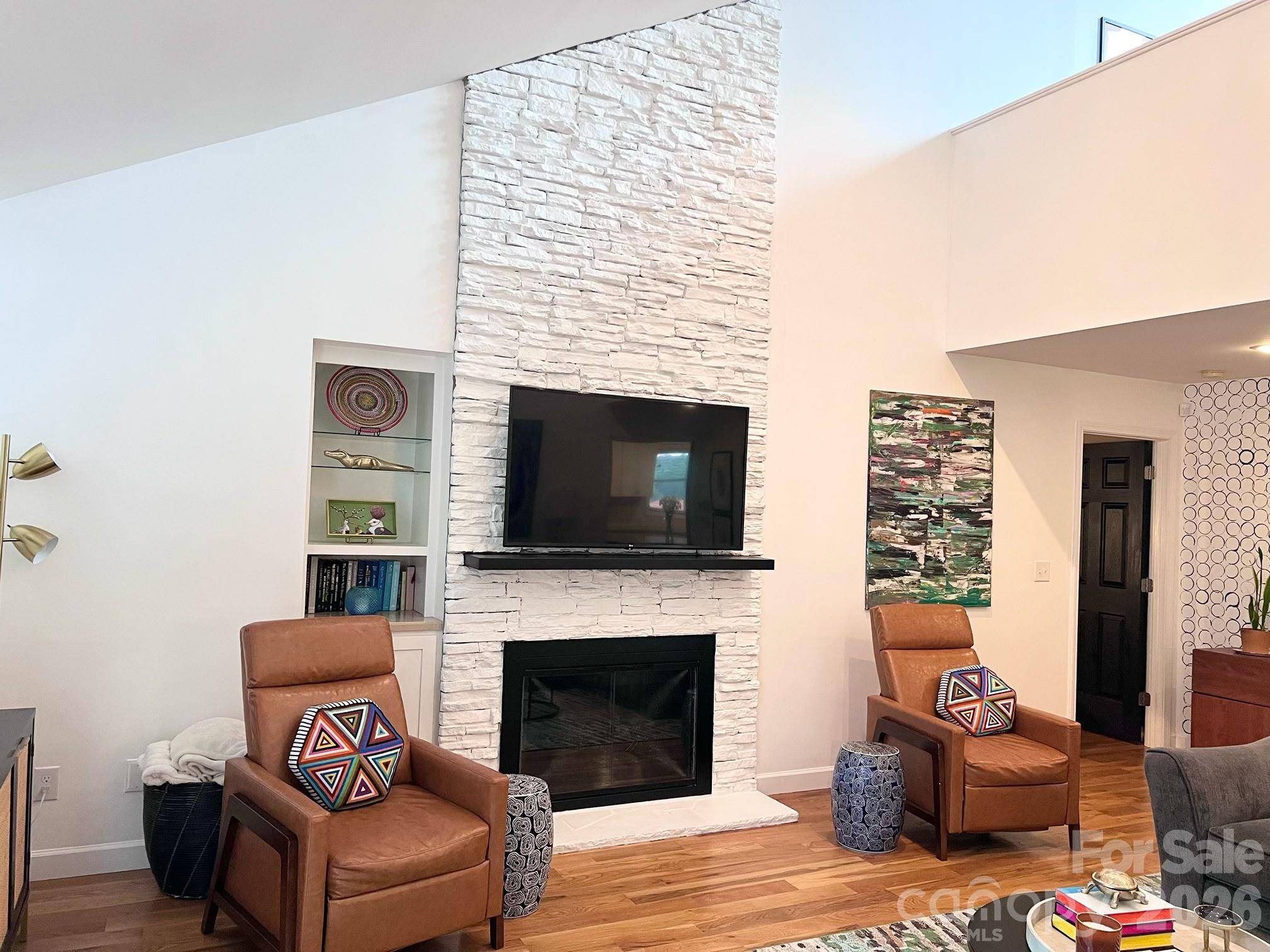 496 17th Avenue DR NE, Hickory, NC 28601