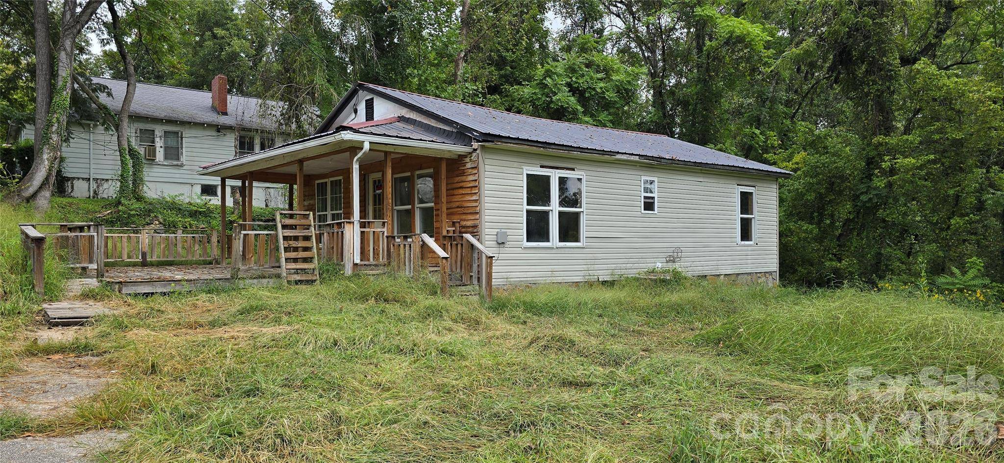 502 Healan PL NW, Lenoir, NC 28645