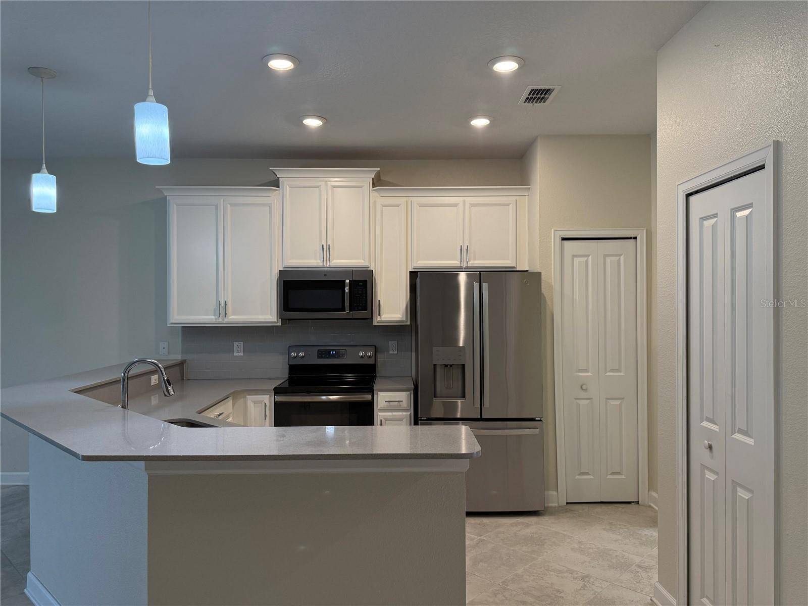3537 BELLAND CIR #9E, Clermont, FL 34711