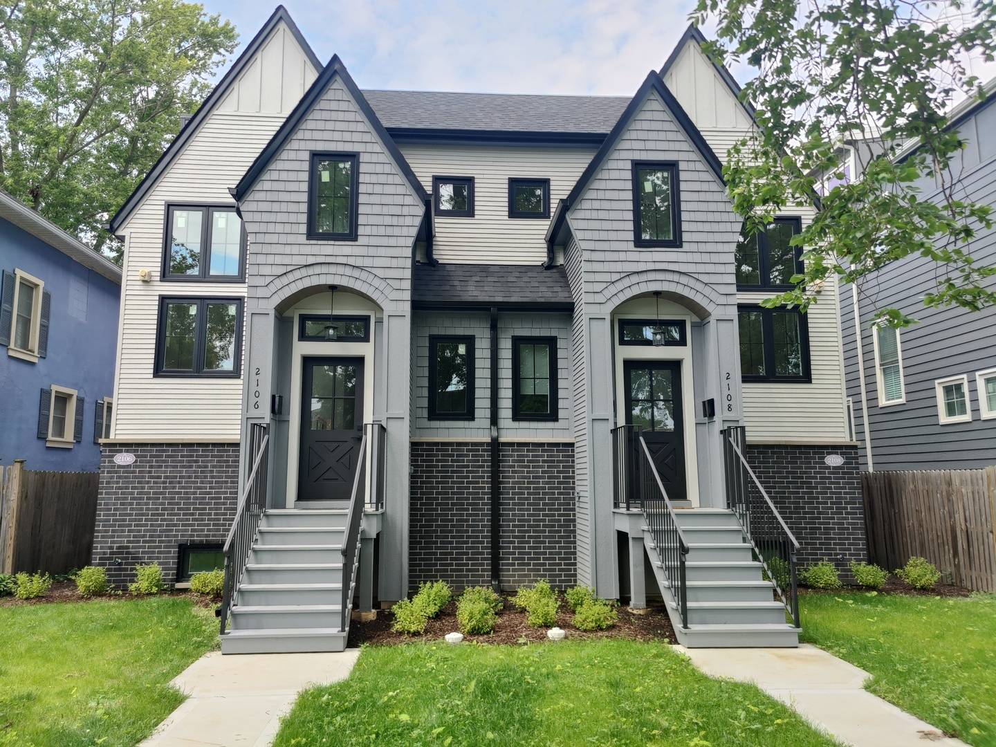 2106 Darrow AVE, Evanston, IL 60201